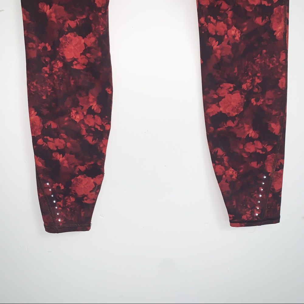⚡️FLASH SALE⚡️ Athleta Rainier Printed Tight Frozen Floral Red - Picture 9 of 16